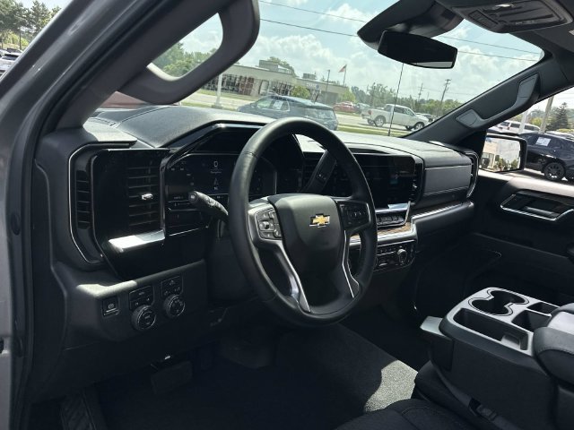 Certified 2024 Chevrolet Silverado 1500 LT AWD/4WD image 9