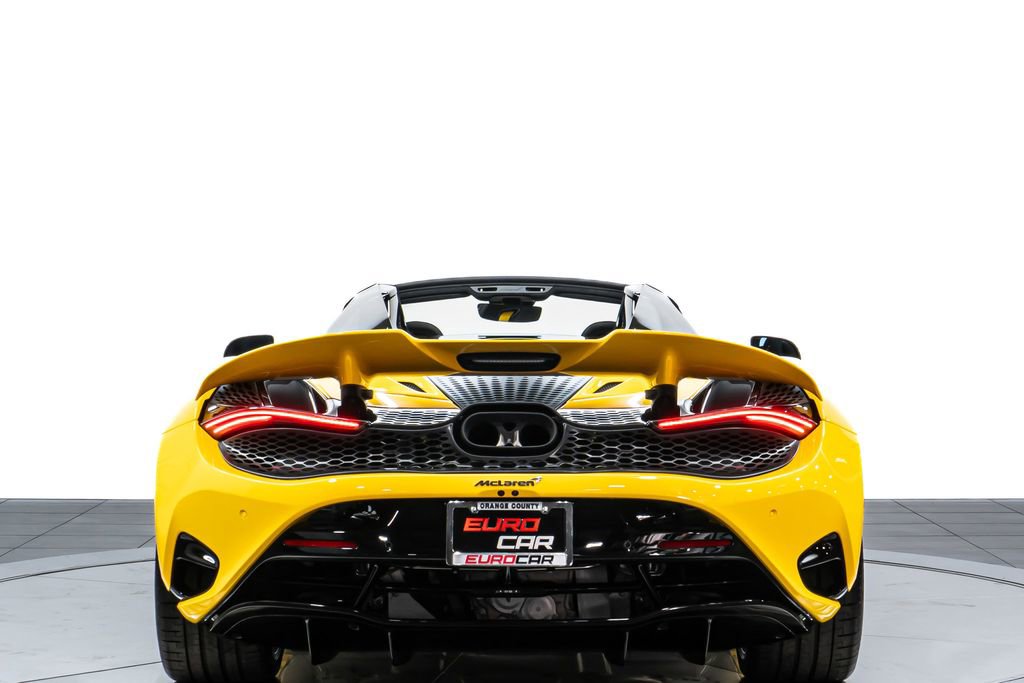 Used 2024 McLaren 750S Spider image 5