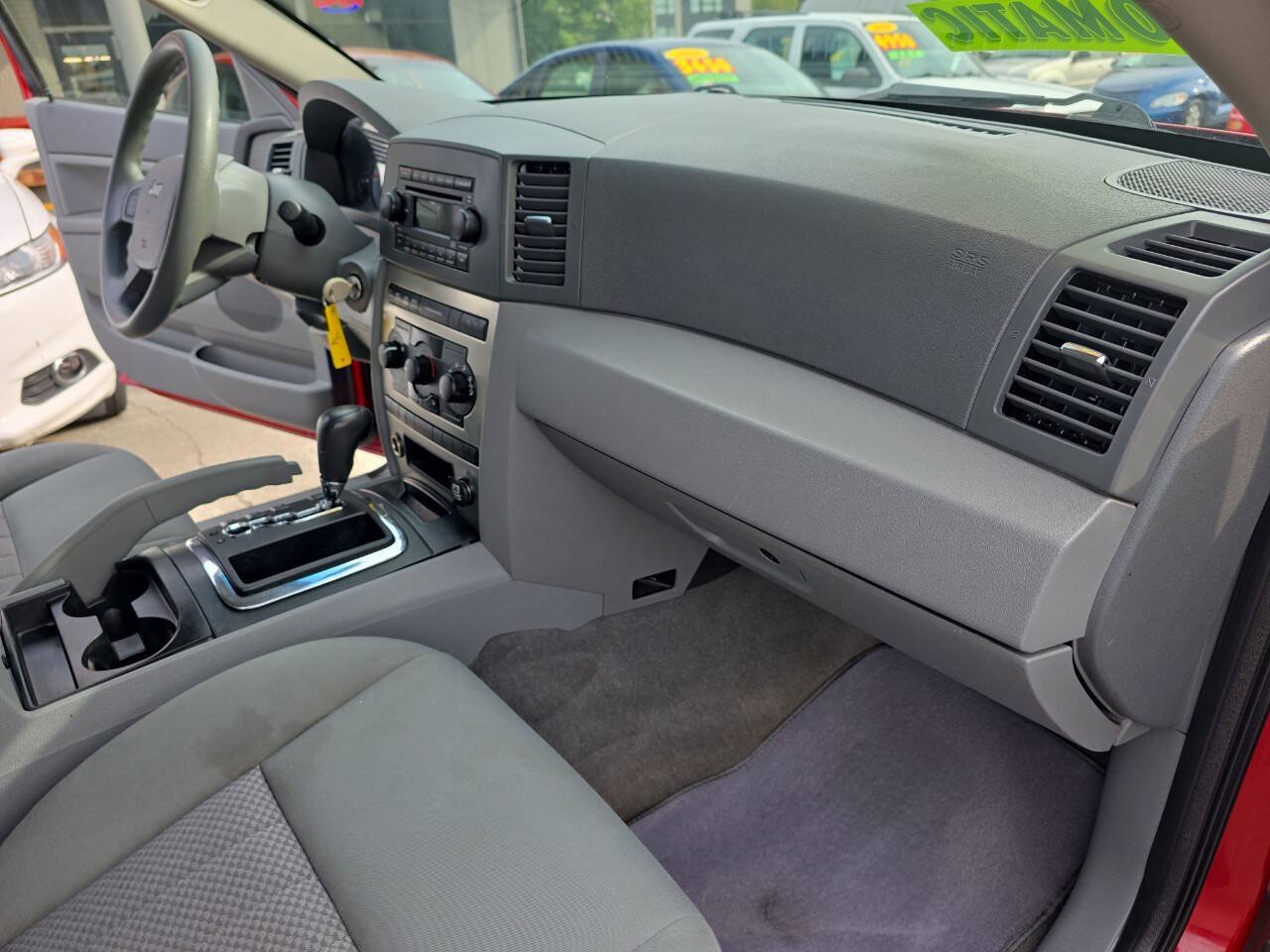 Used 2005 Jeep Grand Cherokee Laredo AWD/4WD image 14
