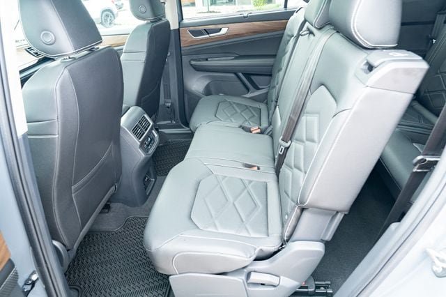 New 2026 Volkswagen Atlas SE FWD image 30