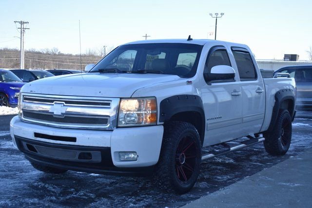Used 2010 Chevrolet Silverado 1500 LTZ w/ Convenience Package image 12
