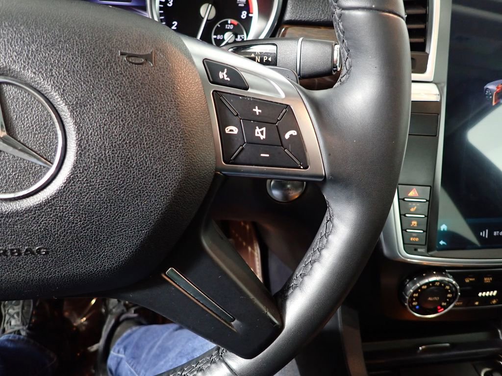 Used 2014 Mercedes-Benz GL 450 4MATIC image 36