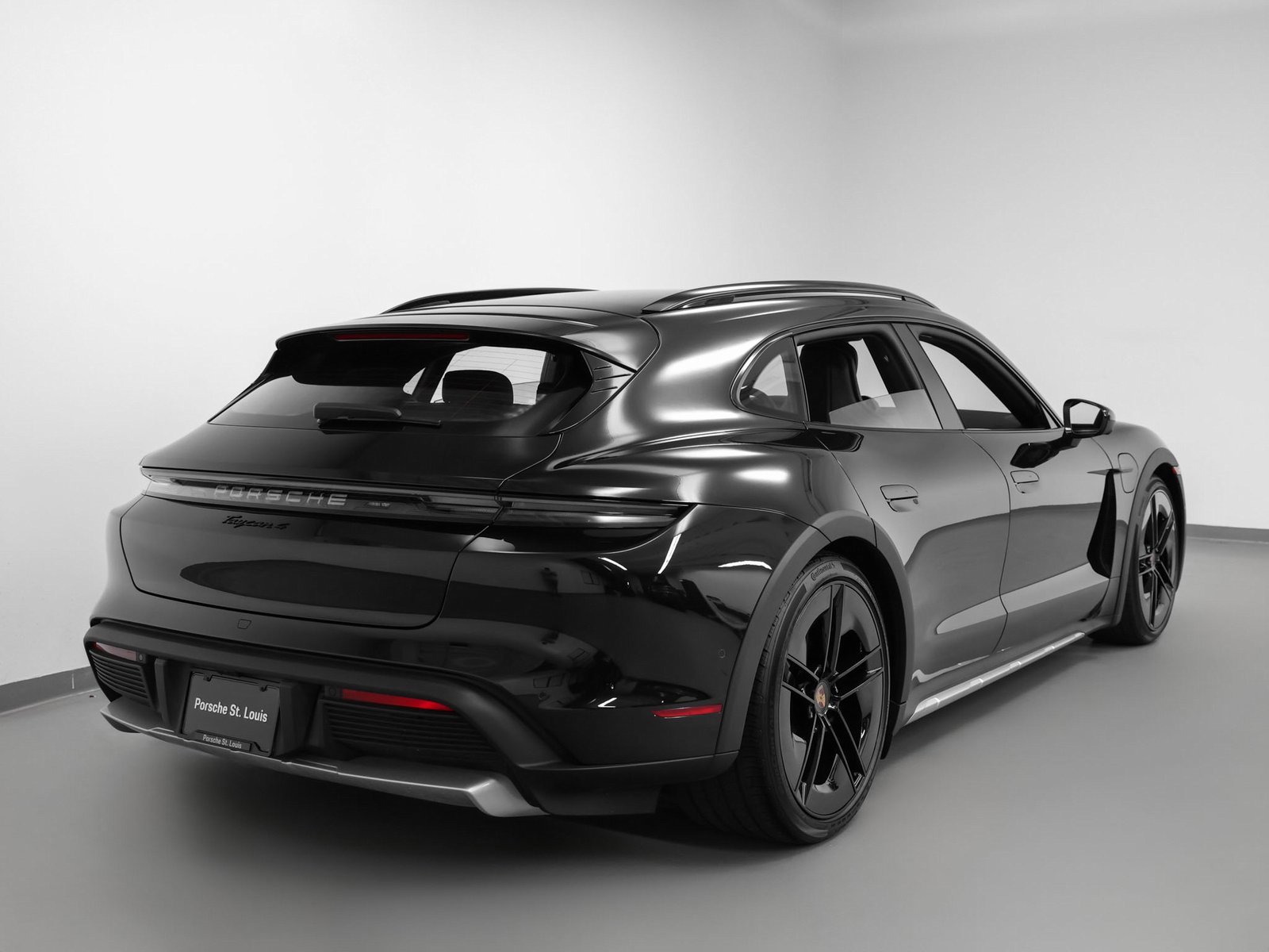 New 2025 Porsche Taycan 4 Cross Turismo image 12