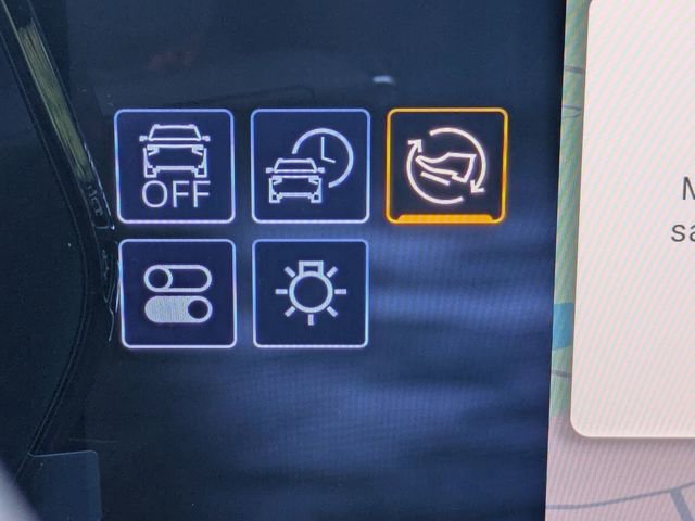 New 2025 Chevrolet Equinox EV RS image 23