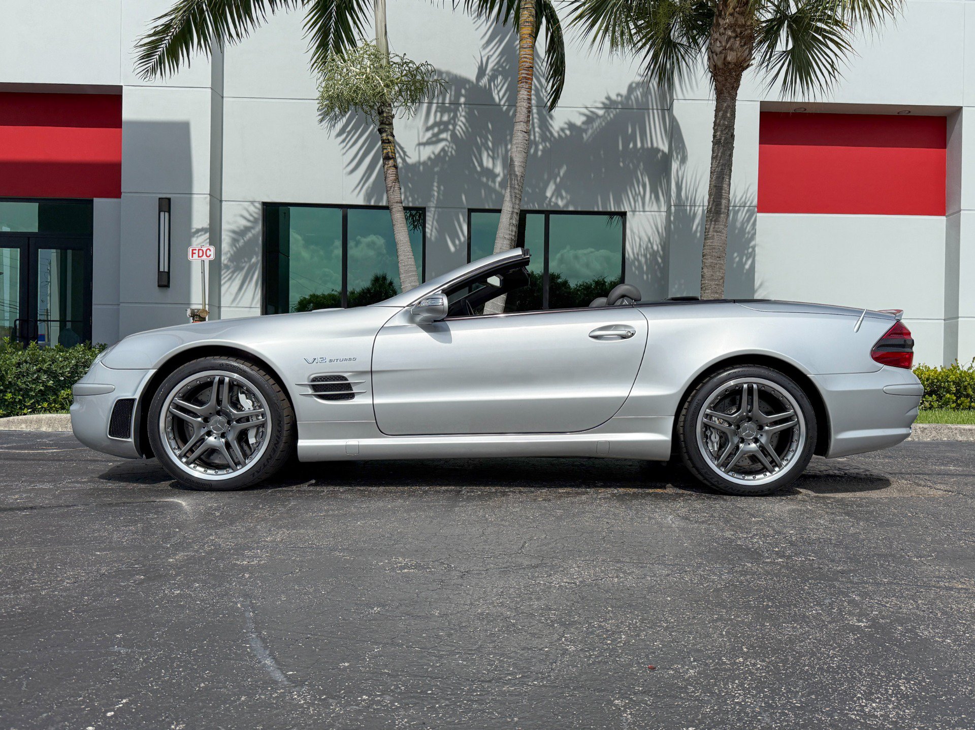 Used 2005 Mercedes-Benz SL 65 AMG image 11