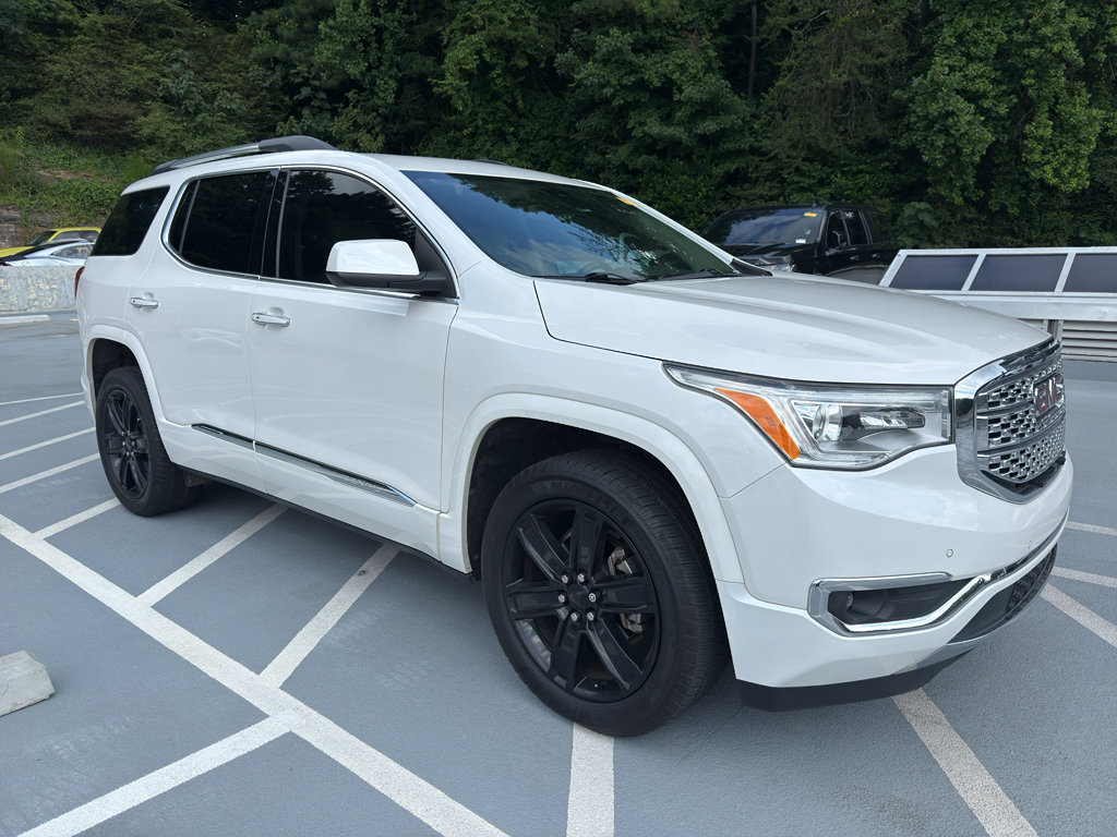 Used 2019 GMC Acadia Denali w/ Technology Package AWD/4WD image 4