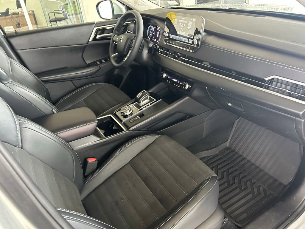 Used 2024 Mitsubishi Outlander SE FWD image 26