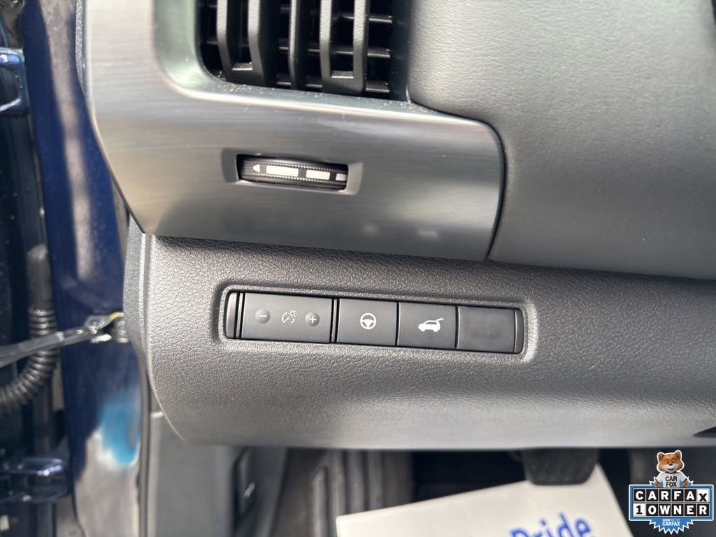 Used 2025 Nissan Pathfinder SL image 66