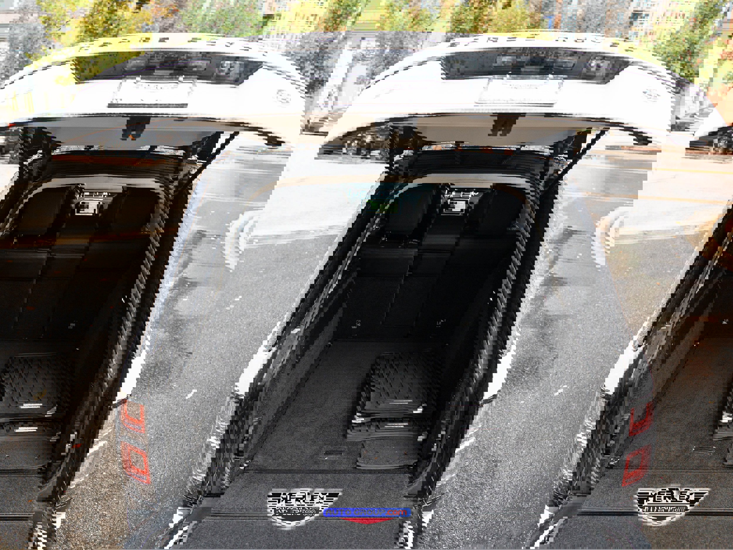 Used 2018 Land Rover Range Rover Long Wheelbase Supercharged image 46