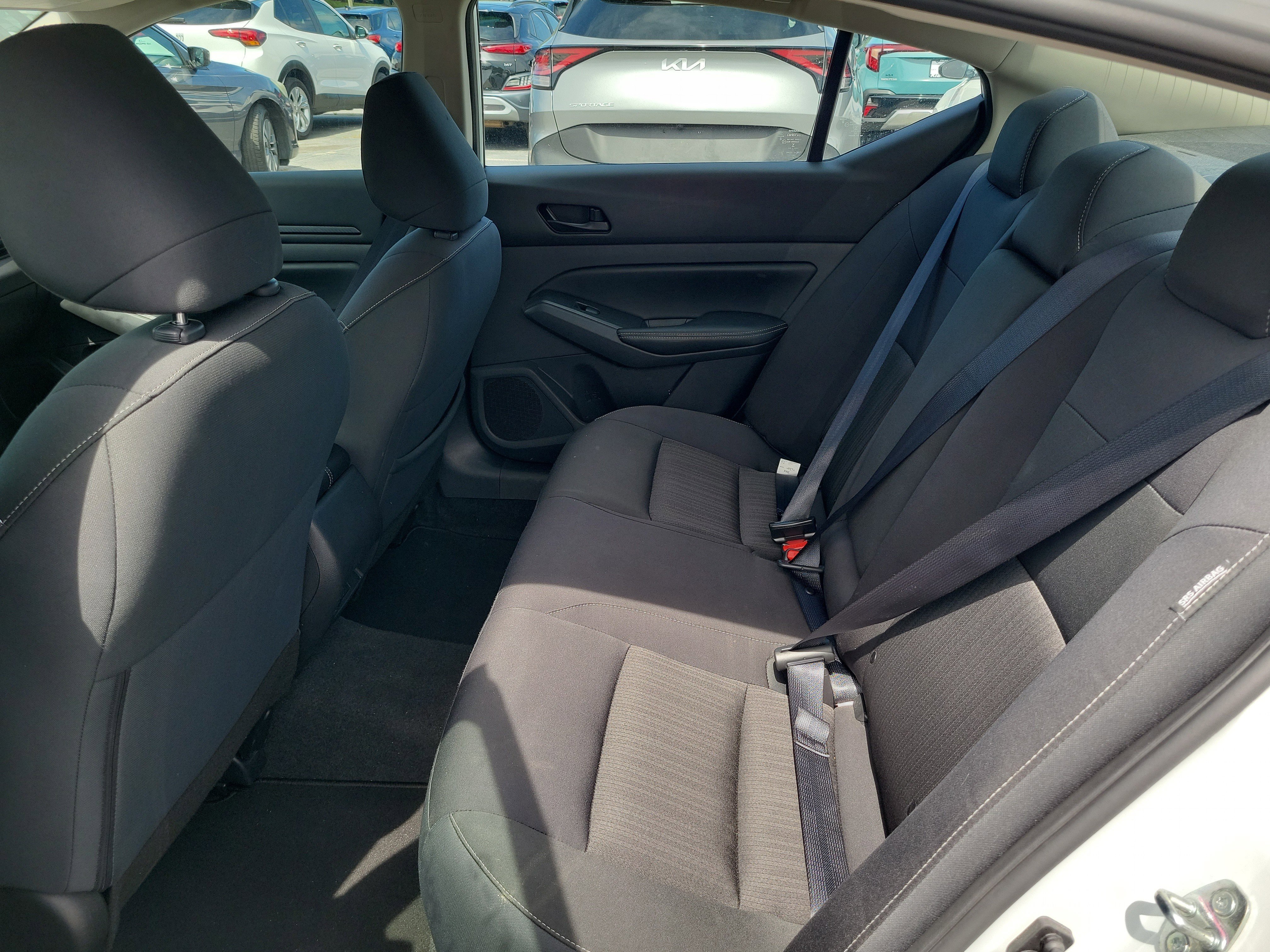 Used 2025 Nissan Altima 2.5 SV FWD image 10