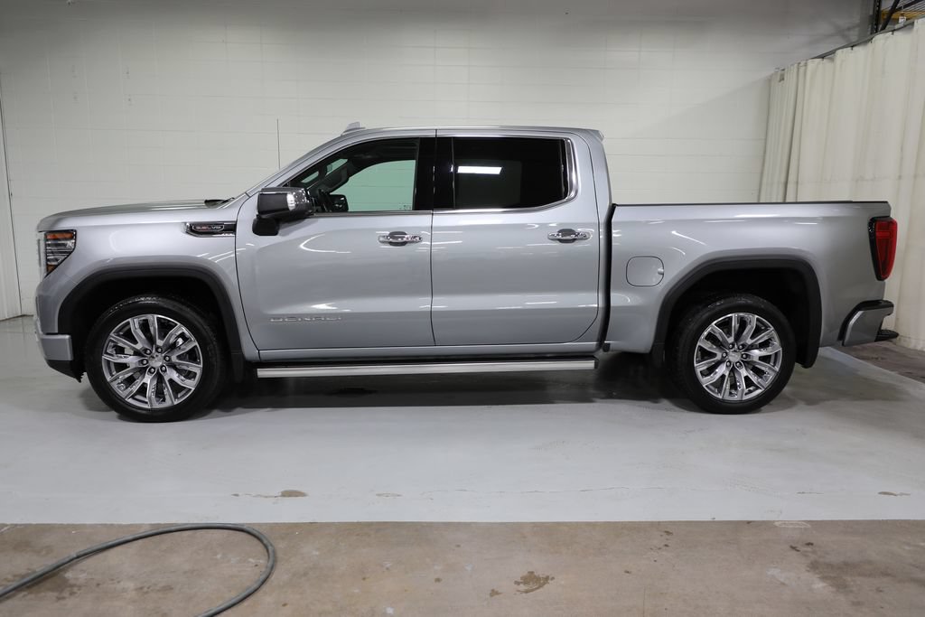 Used 2025 GMC Sierra 1500 Denali AWD/4WD image 4