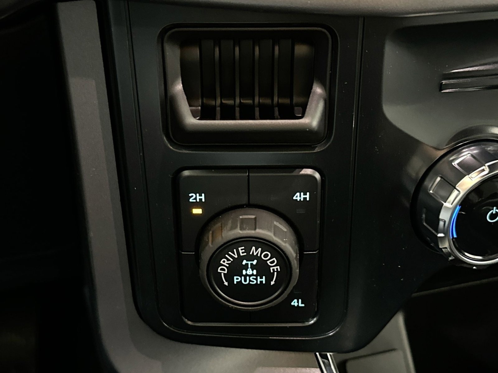 New 2026 Ford F150 XLT w/ Equipment Group 302A MID image 29