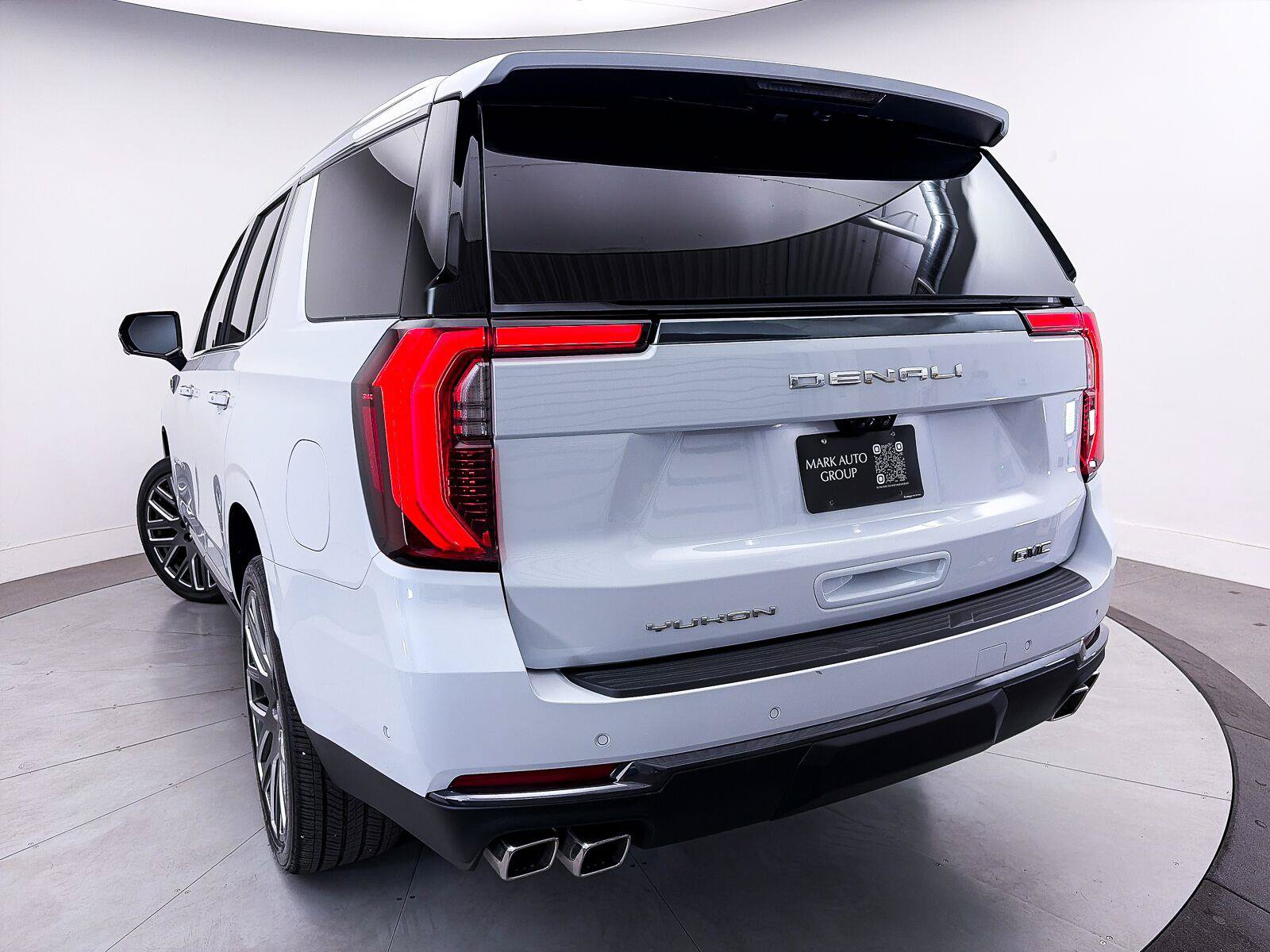 Used 2026 GMC Yukon Denali Ultimate AWD/4WD image 5