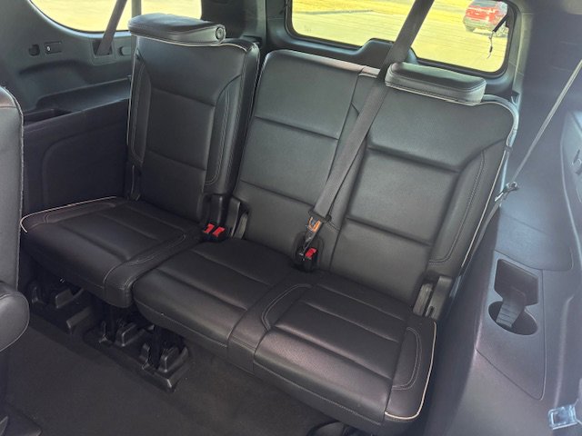 Used 2021 Chevrolet Suburban Premier w/ Premium Package image 8