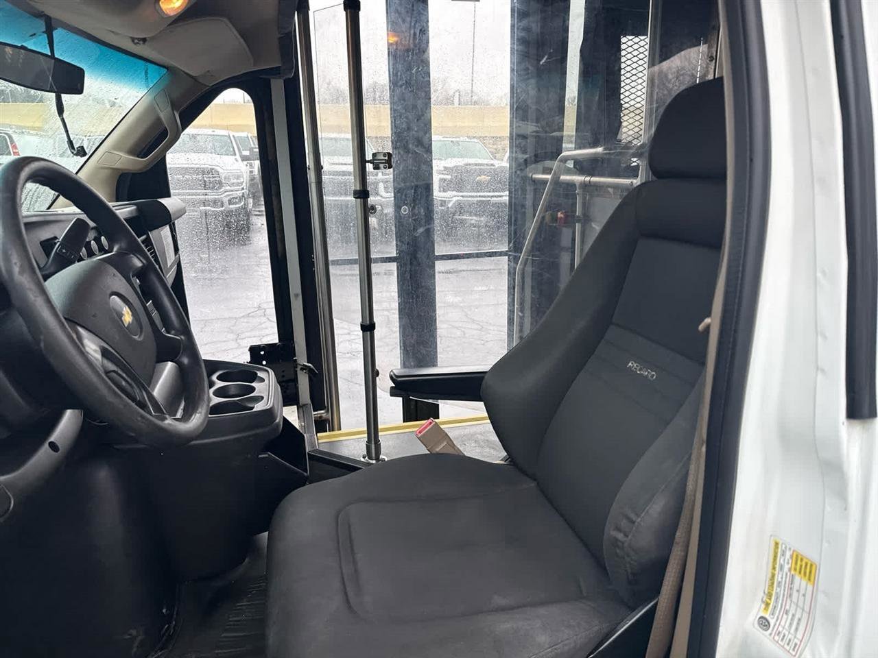 Used 2016 Chevrolet Express 4500 w/ Shuttle Bus Package RWD image 14