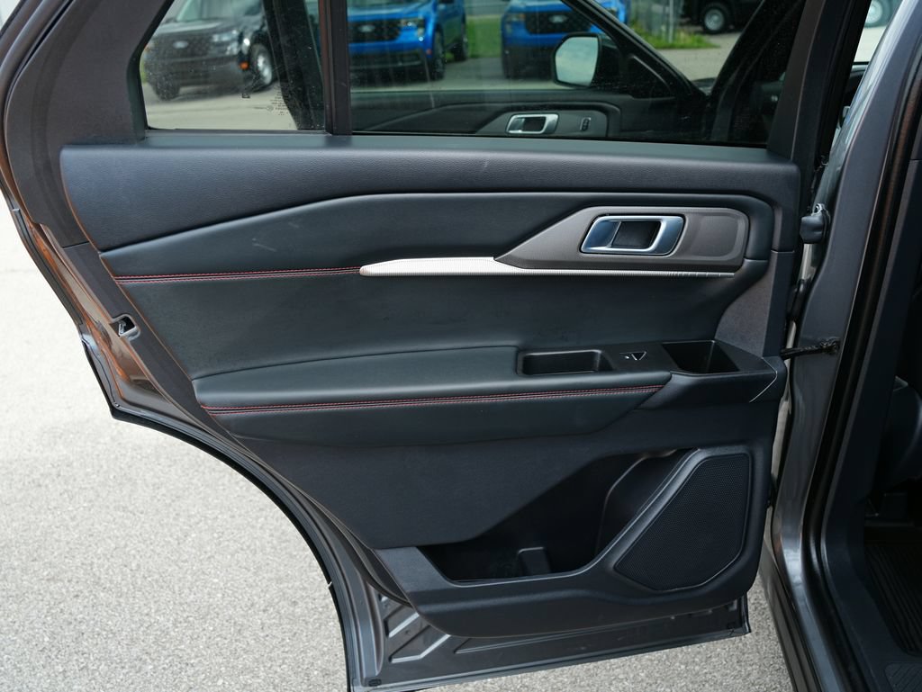 Used 2025 Ford Explorer ST-Line RWD image 24
