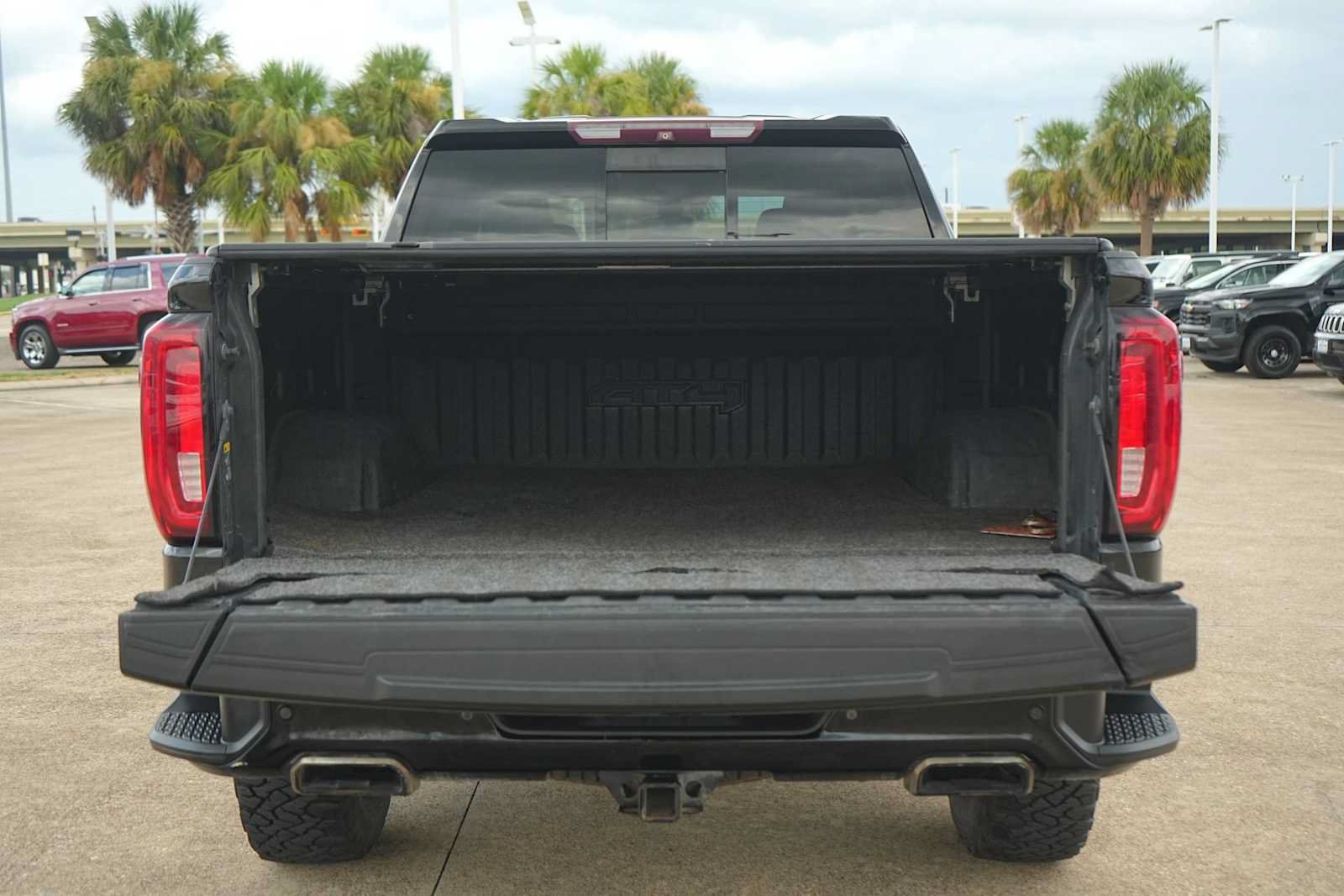 Used 2019 GMC Sierra 1500 AT4 w/ Off Road Performance Package AWD/4WD image 27