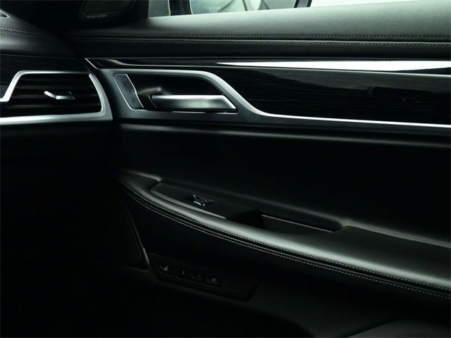 Used 2022 BMW 740i xDrive 740i xDrive w/ M Sport Package image 14