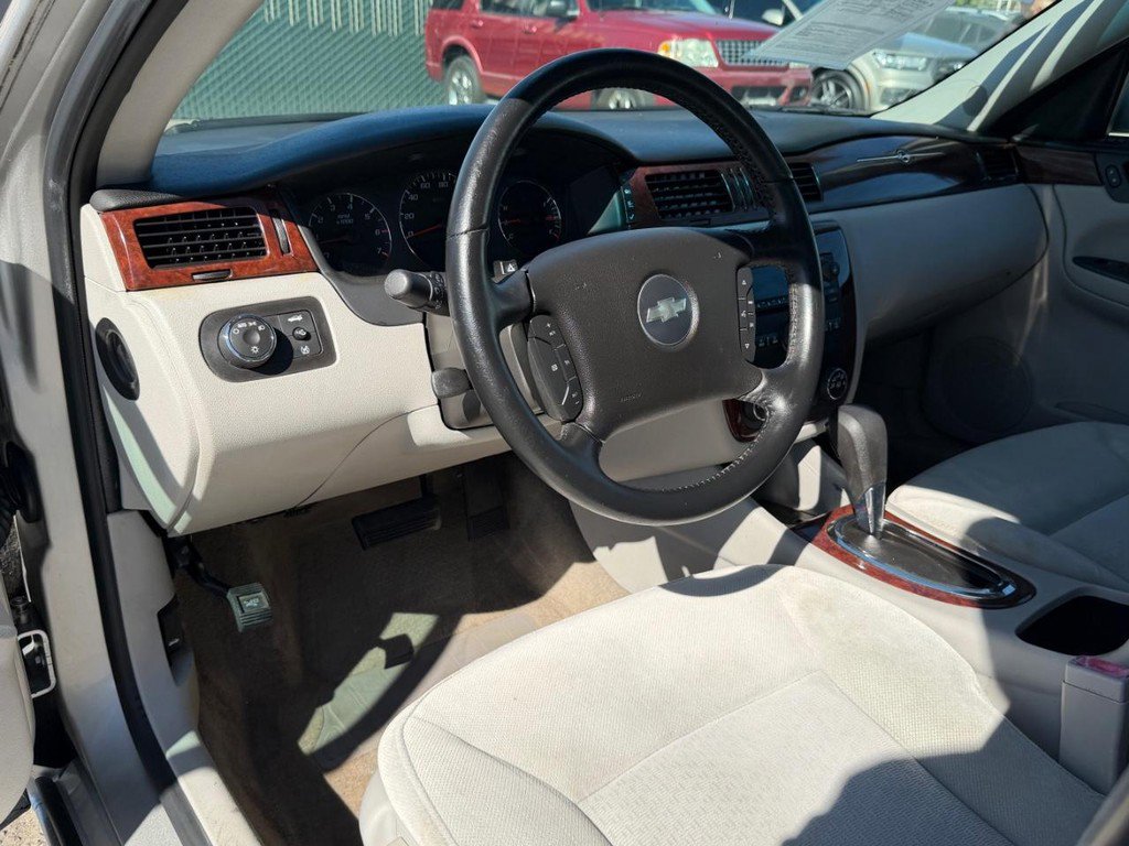 Used 2007 Chevrolet Impala LT w/ Preferred Equipment Group image 16
