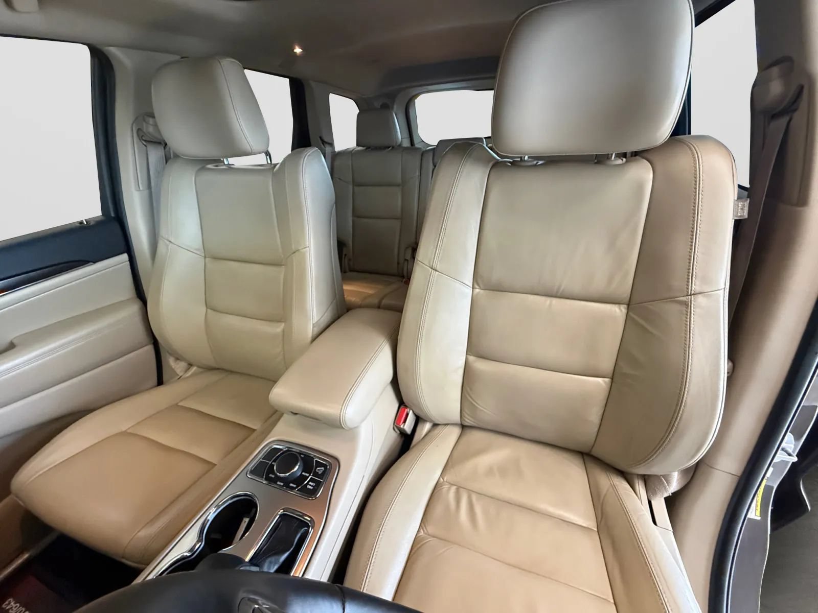 Used 2018 Jeep Grand Cherokee Limited AWD/4WD image 13