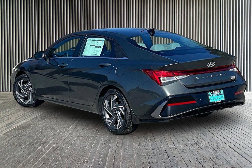 New 2026 Hyundai Elantra Limited image 3