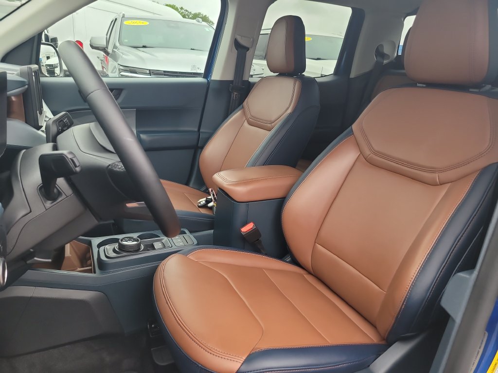 Certified 2024 Ford Maverick Lariat FWD image 17