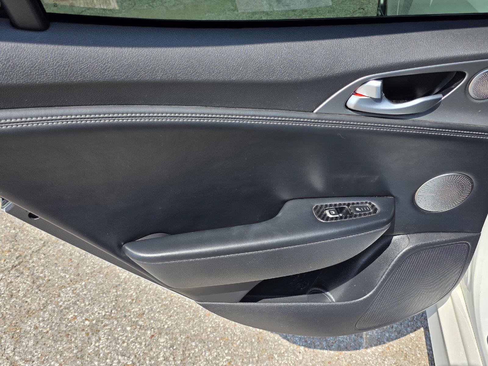 Used 2021 Kia Stinger GT2 RWD image 36