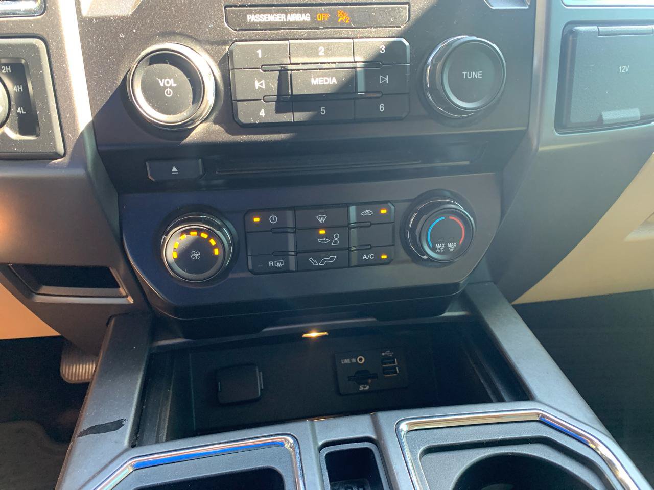 Used 2015 Ford F150 XLT w/ Equipment Group 301A Mid AWD/4WD image 26
