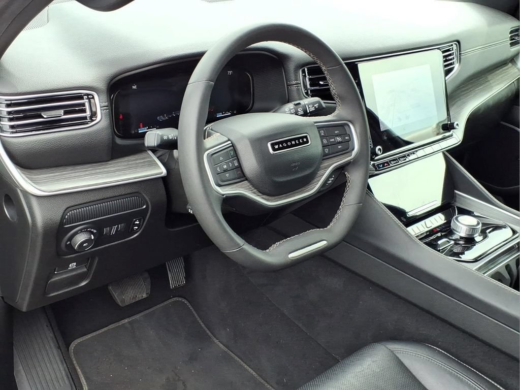 Used 2024 Jeep Wagoneer L Series II w/ Flexible Seating Group AWD/4WD image 20