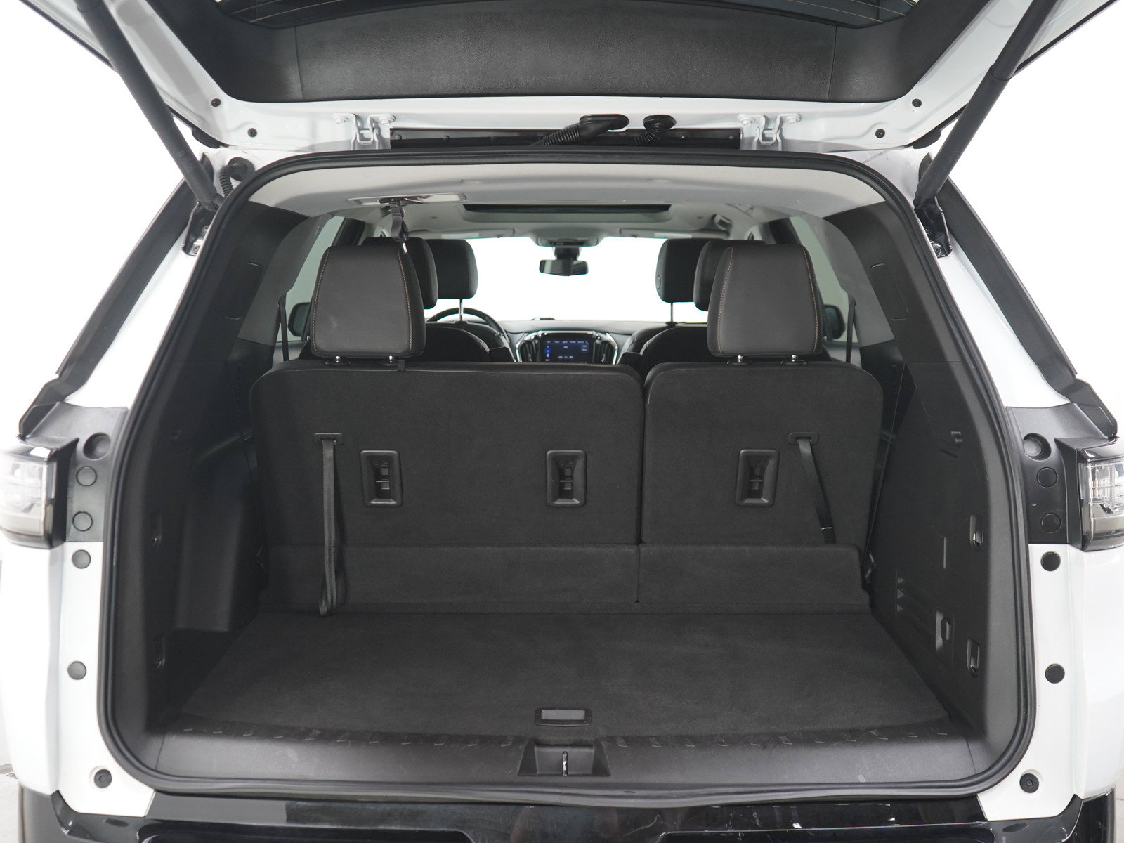 Used 2021 Chevrolet Traverse Premier w/ Redline Edition AWD/4WD image 17
