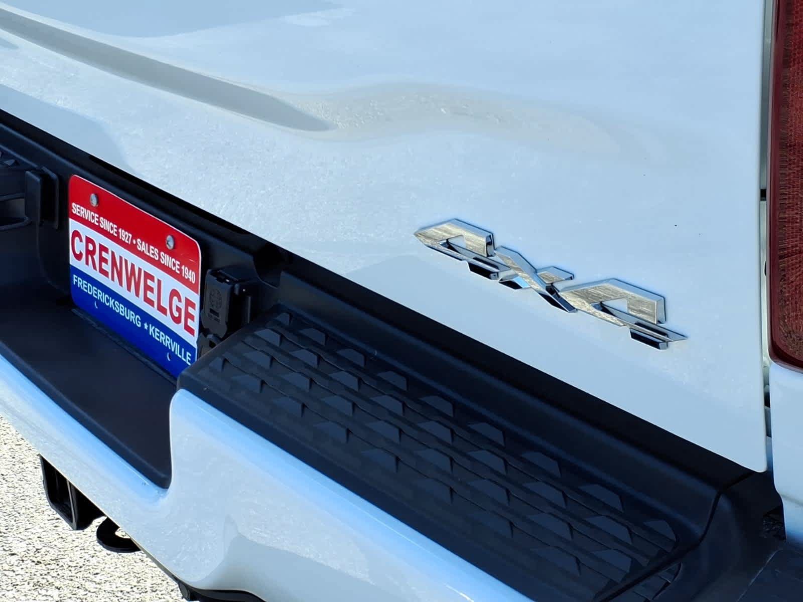 Used 2025 RAM 2500 Limited AWD/4WD image 12