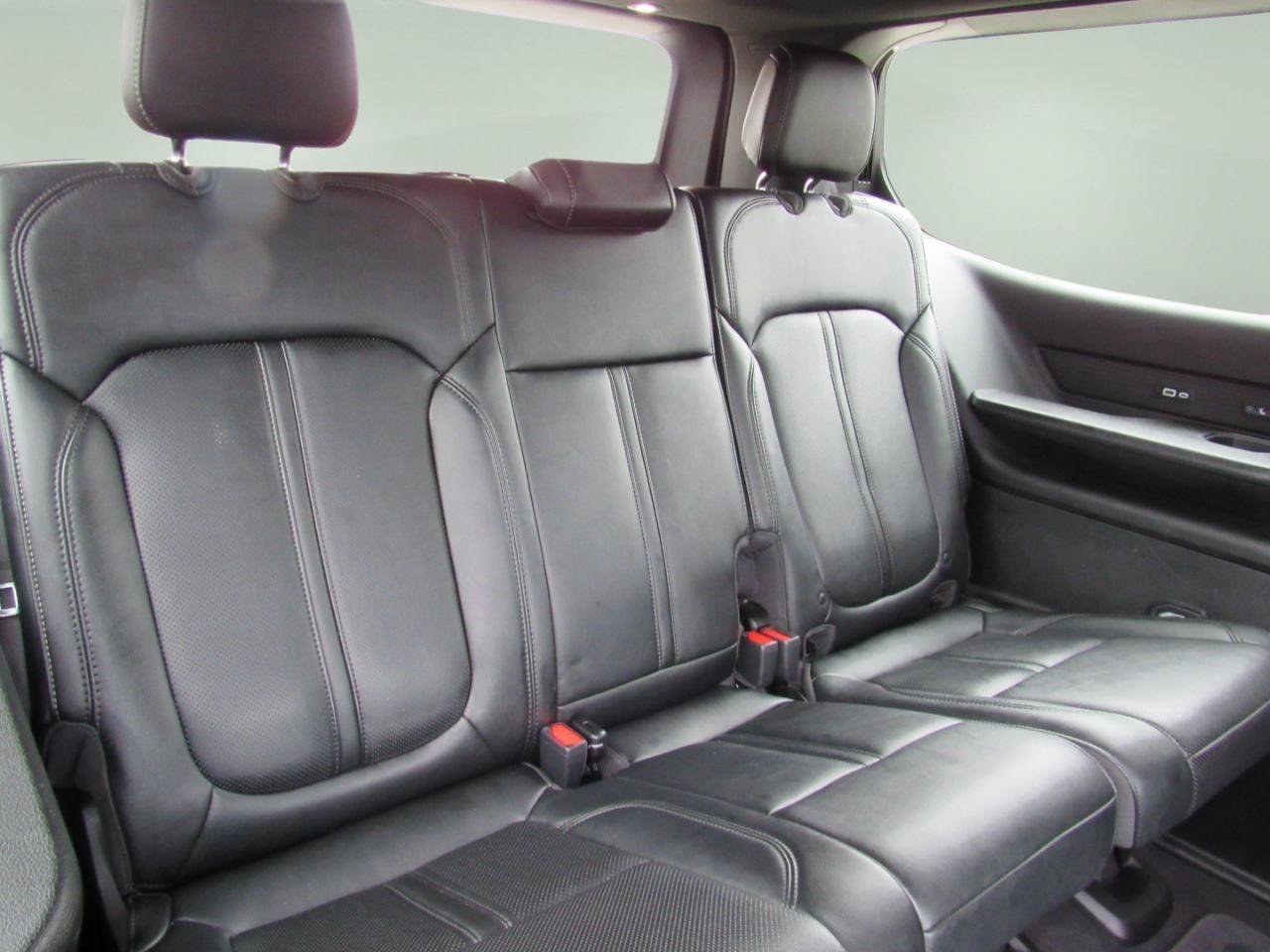 Used 2024 Jeep Wagoneer Series III AWD/4WD image 40