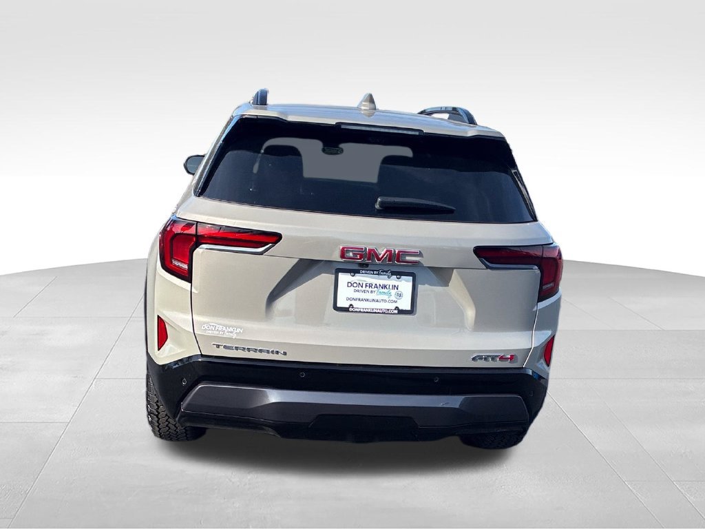 New 2027 GMC Terrain AT4 w/ Convenience Package III AWD/4WD image 4