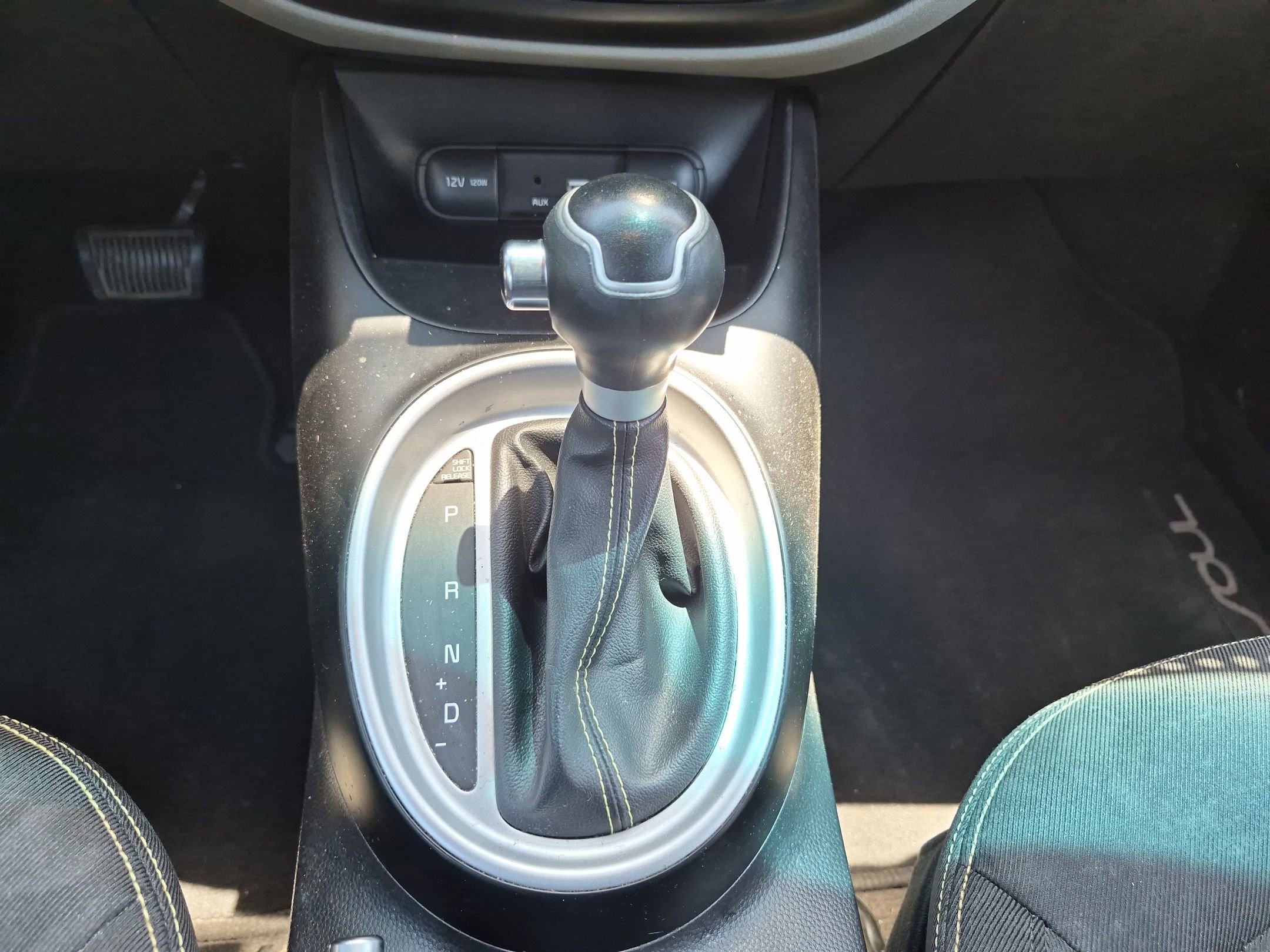 Used 2016 Kia Soul + FWD image 19