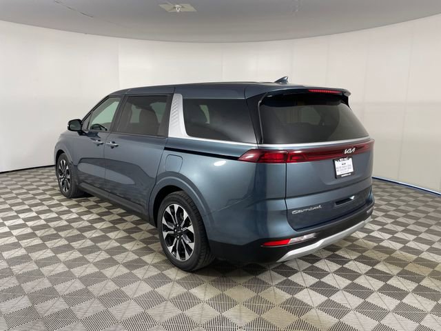 Used 2022 Kia Carnival EX FWD image 21