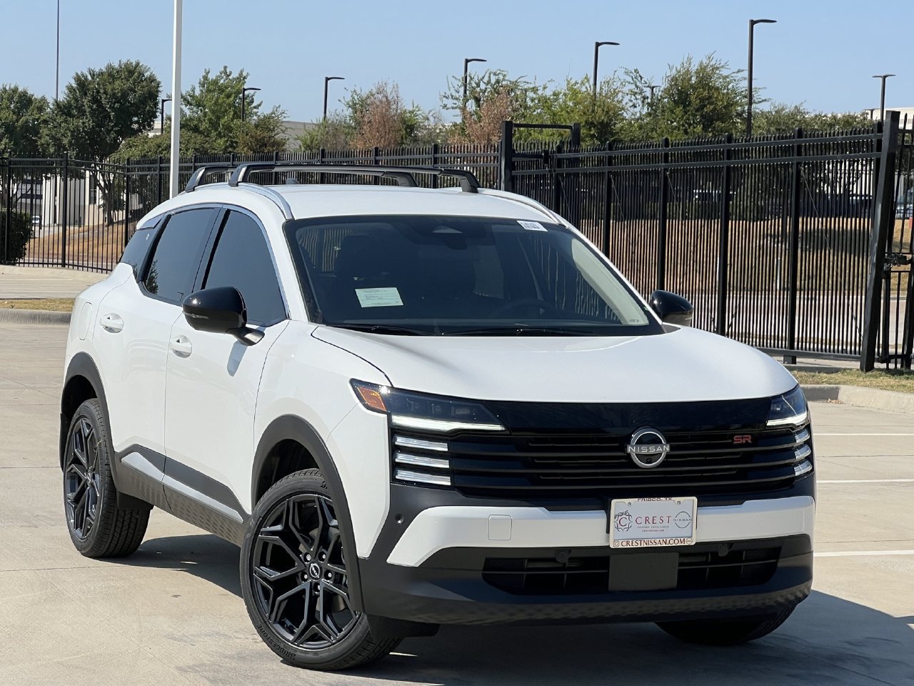 New 2027 Nissan Kicks SR FWD image 2