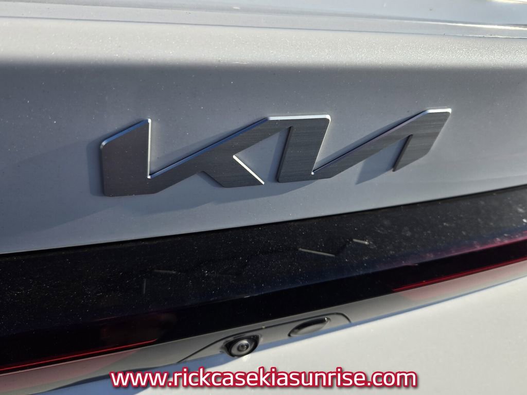Used 2025 Kia K5 EX image 9