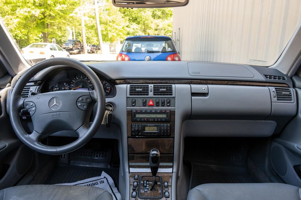 Used 2002 Mercedes-Benz E 320 4MATIC Sedan image 14