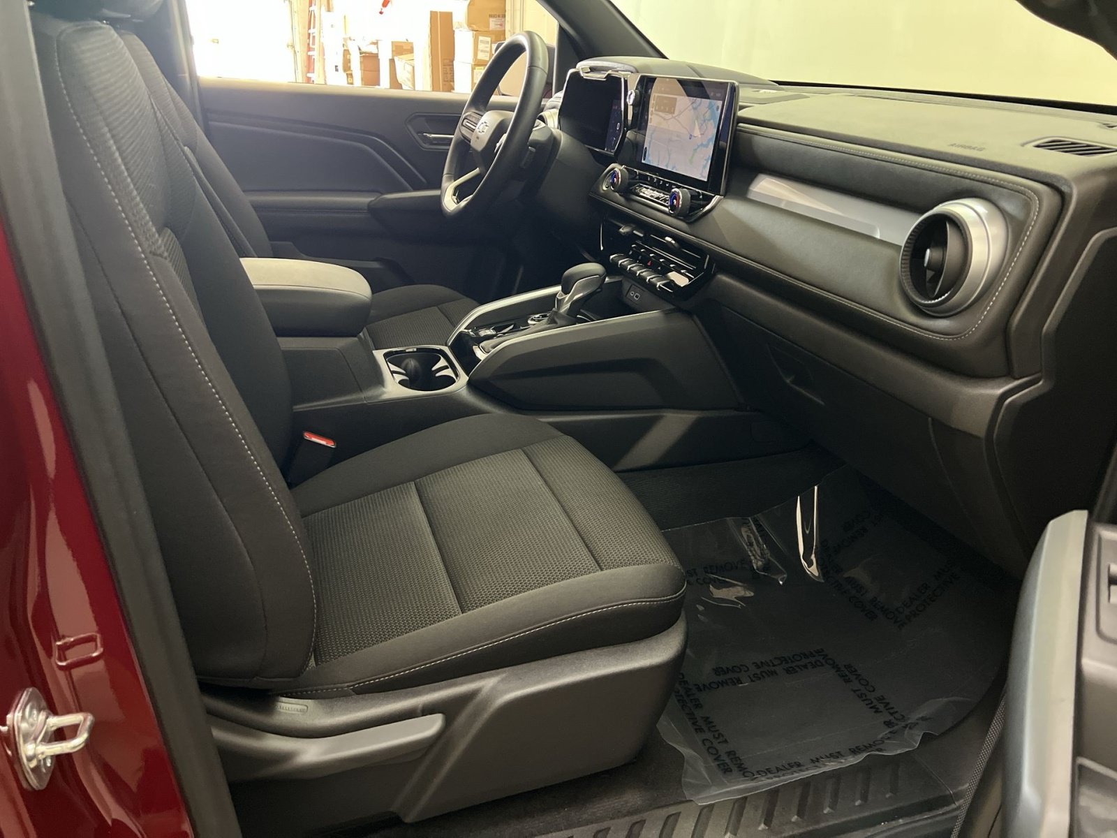 Used 2024 Chevrolet Colorado LT w/ LT Convenience Package II AWD/4WD image 25