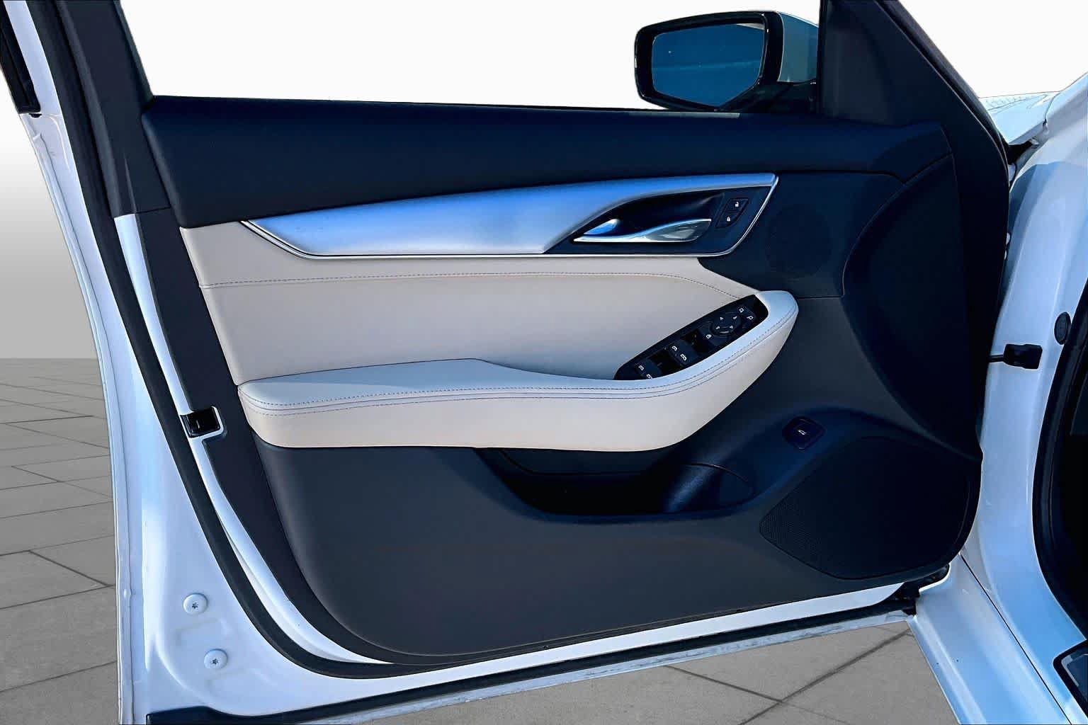 Used 2023 Cadillac CT5 Luxury RWD image 22