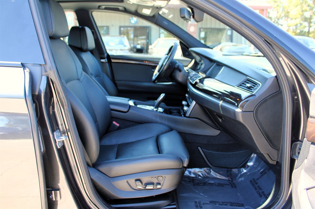 Used 2013 BMW 535i Gran Turismo xDrive AWD/4WD image 16
