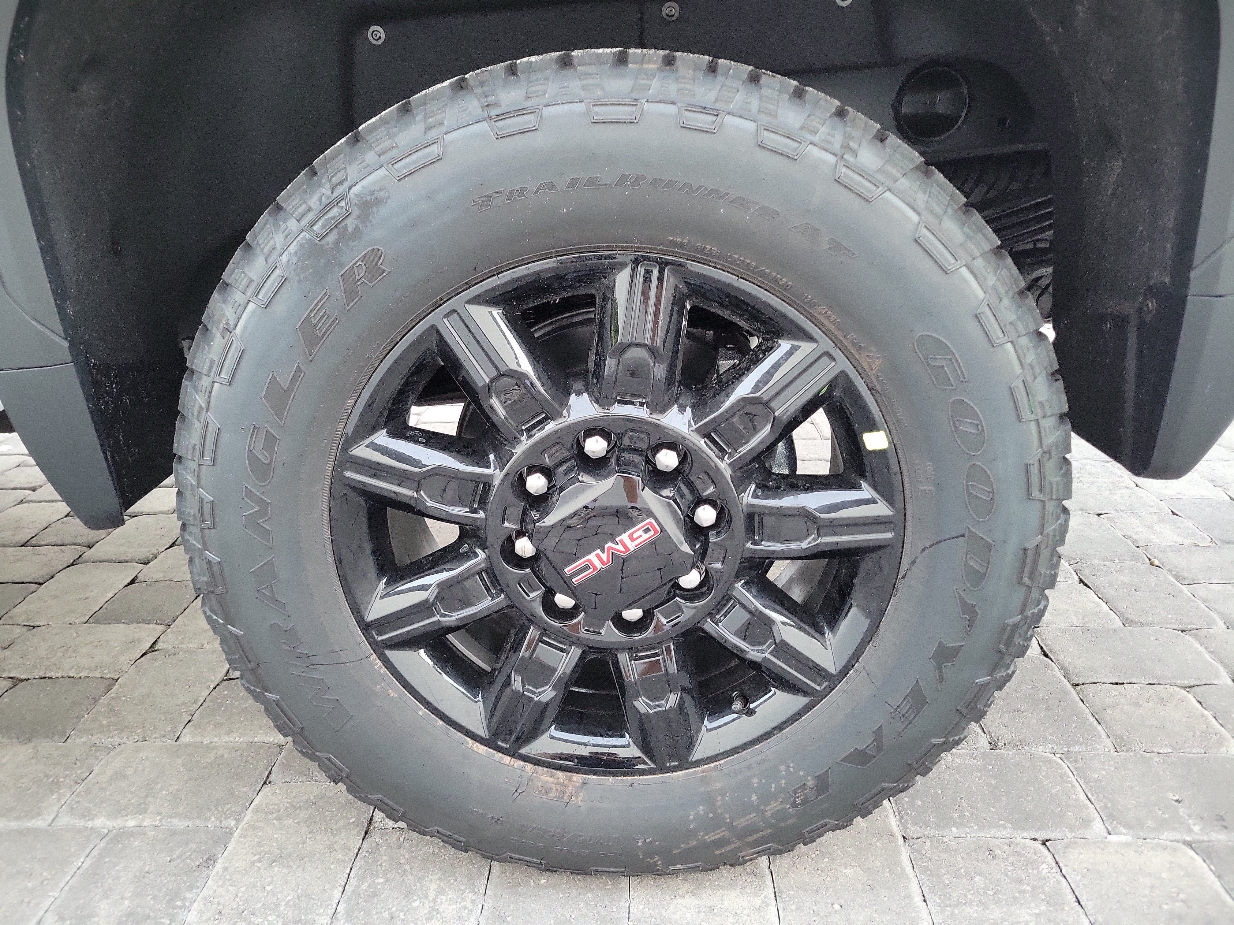 New 2026 GMC Sierra 2500 AT4 w/ AT4 Premium Plus Package AWD/4WD image 10