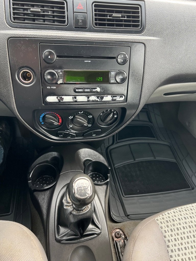 Used 2007 Ford Focus S image 24