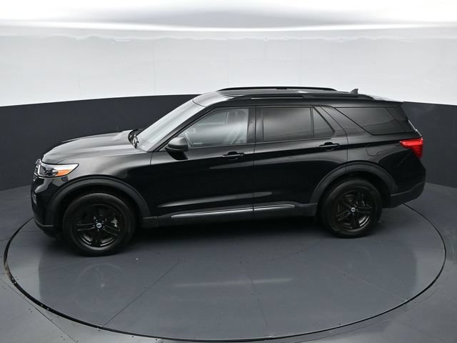 Used 2023 Ford Explorer XLT w/ Equipment Group 202A AWD/4WD image 41
