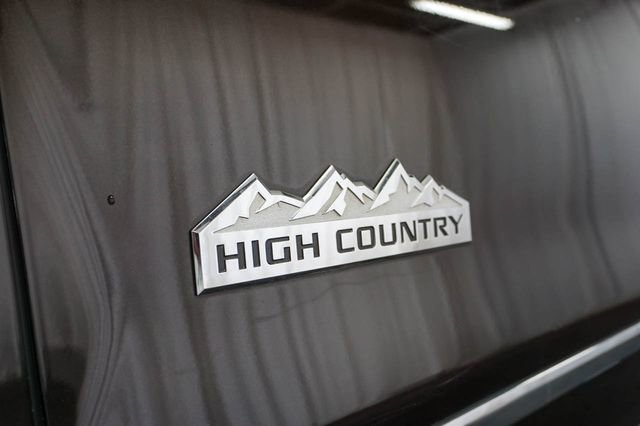 Used 2018 Chevrolet Silverado 2500 High Country w/ Duramax Plus Package AWD/4WD image 5