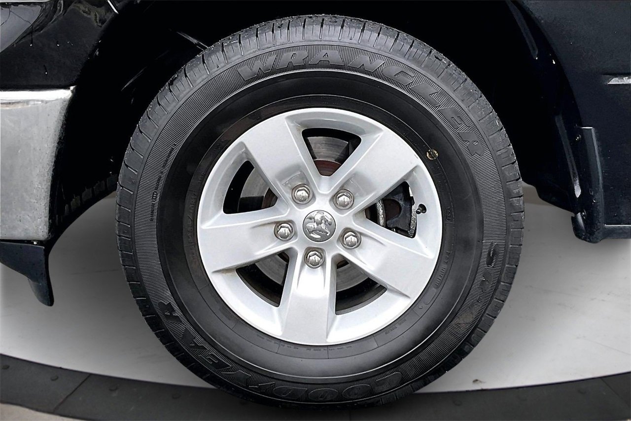 Used 2023 RAM 1500 Classic SLT w/ Trailer & Traction Group image 31