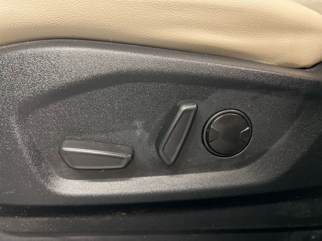 Certified 2021 Ford Edge Titanium w/ Class II Trailer Tow Package AWD/4WD image 28