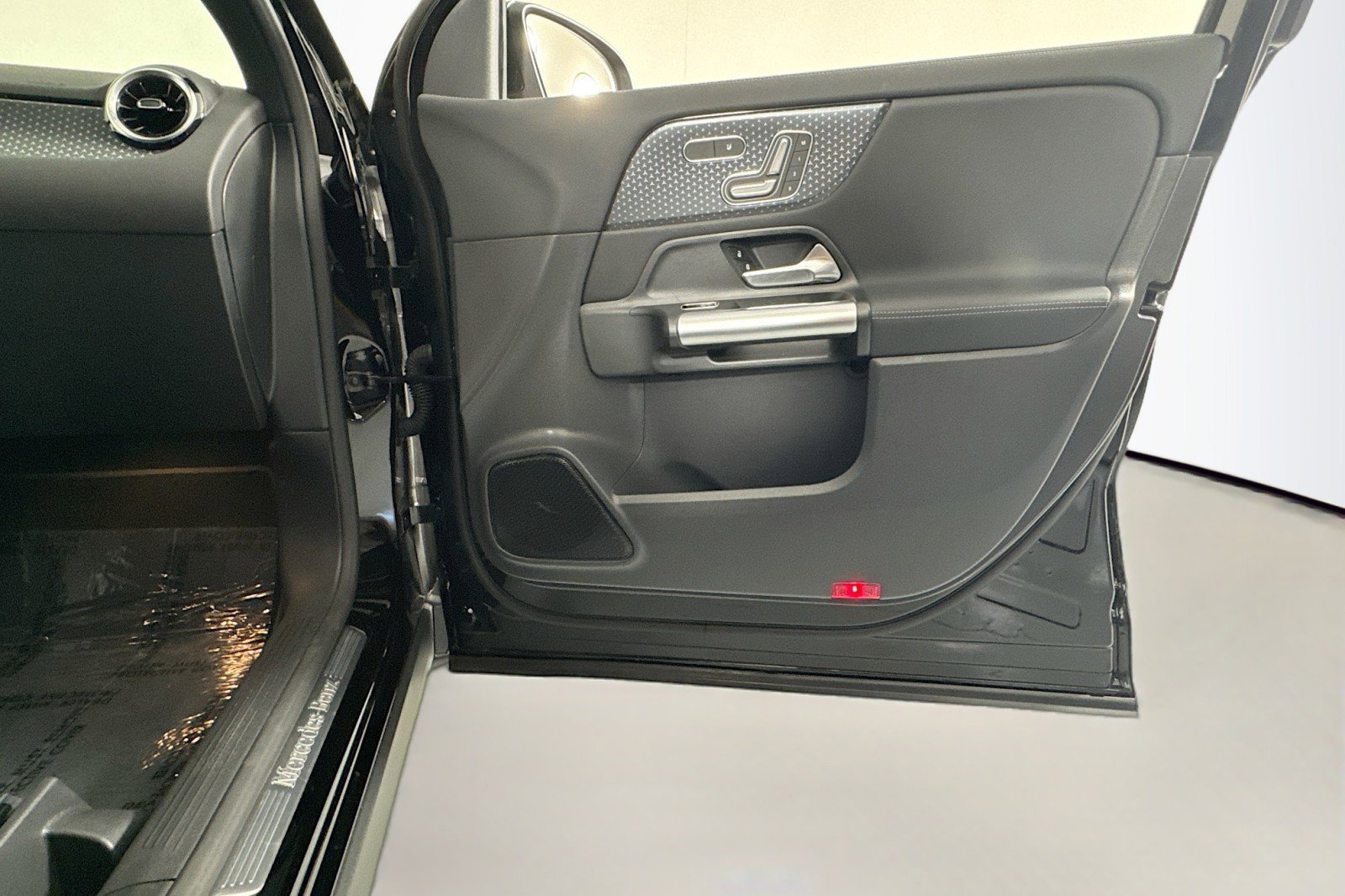 Certified 2026 Mercedes-Benz GLA 250 image 22