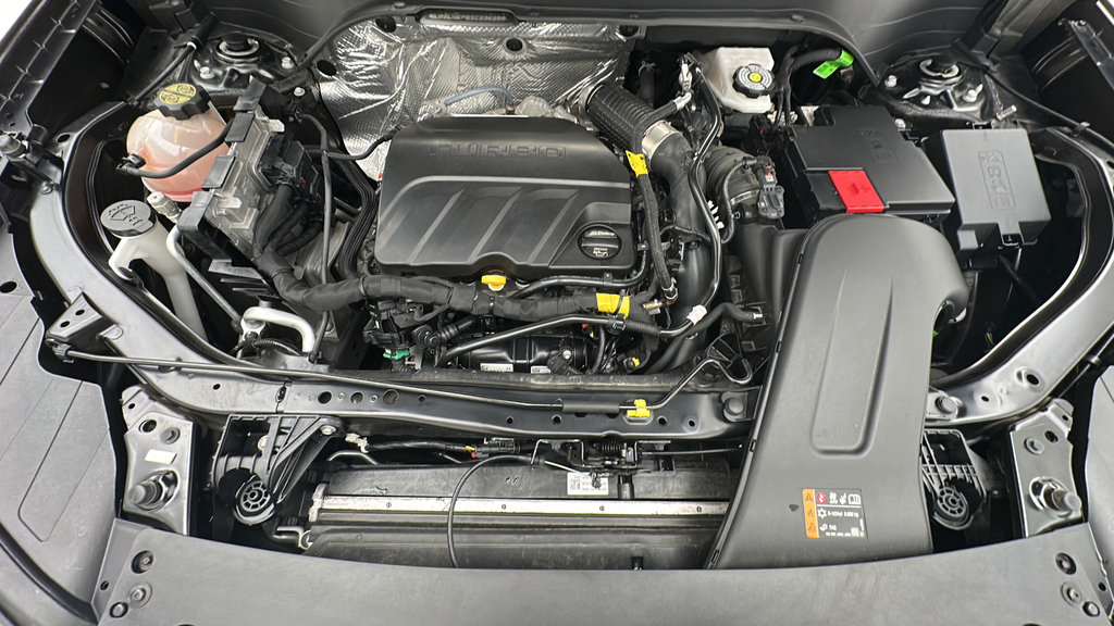 Used 2025 Chevrolet Trax LT w/ LT Convenience Package FWD image 21