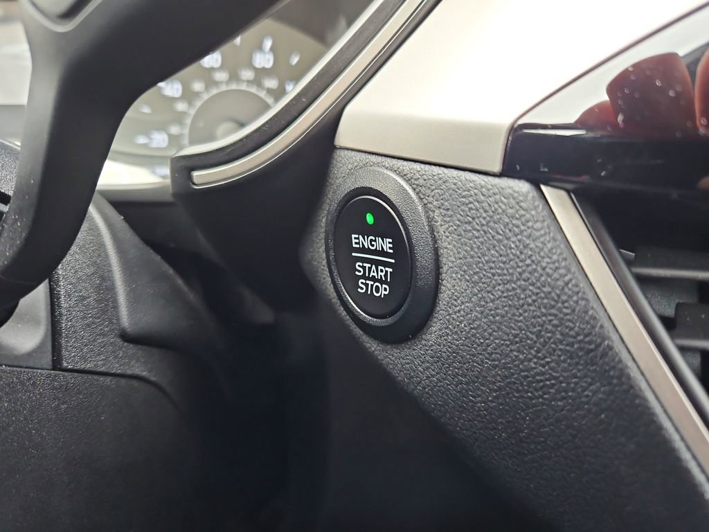 Used 2022 Ford Escape SE image 16